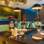 Rr Da Rocha Hotel