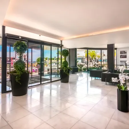 Rr Da Rocha Hotel