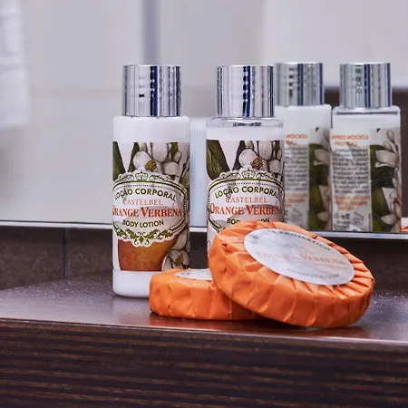 Rr Da Rocha فندق