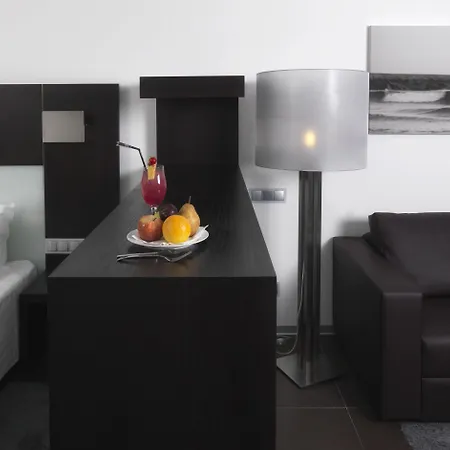 Rr Da Rocha بورتيماو