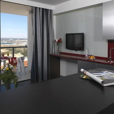 Rr Da Rocha Hotell