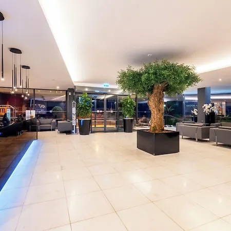 Rr Da Rocha Hotel