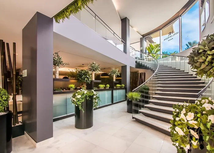 Hotel Rr Da Rocha 4*