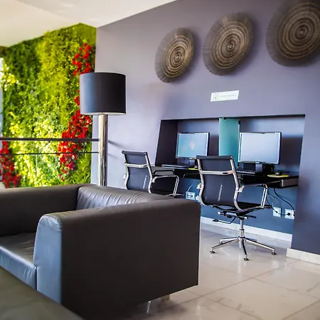 Hotel Rr Da Rocha 4*